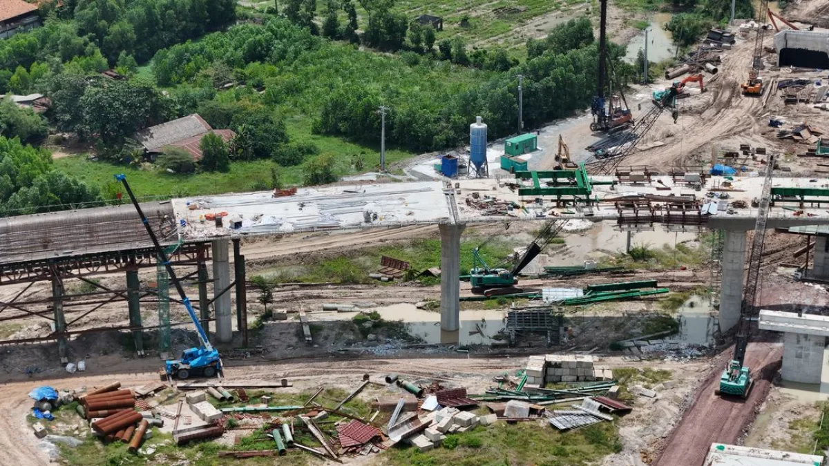 Antakya'da Altyapı Çalışmasında İşçi Göçükte Kaldı